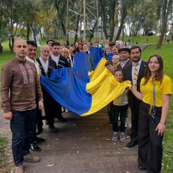 Святкування Дня прапора та Дня Незалежності у Деснянському районі